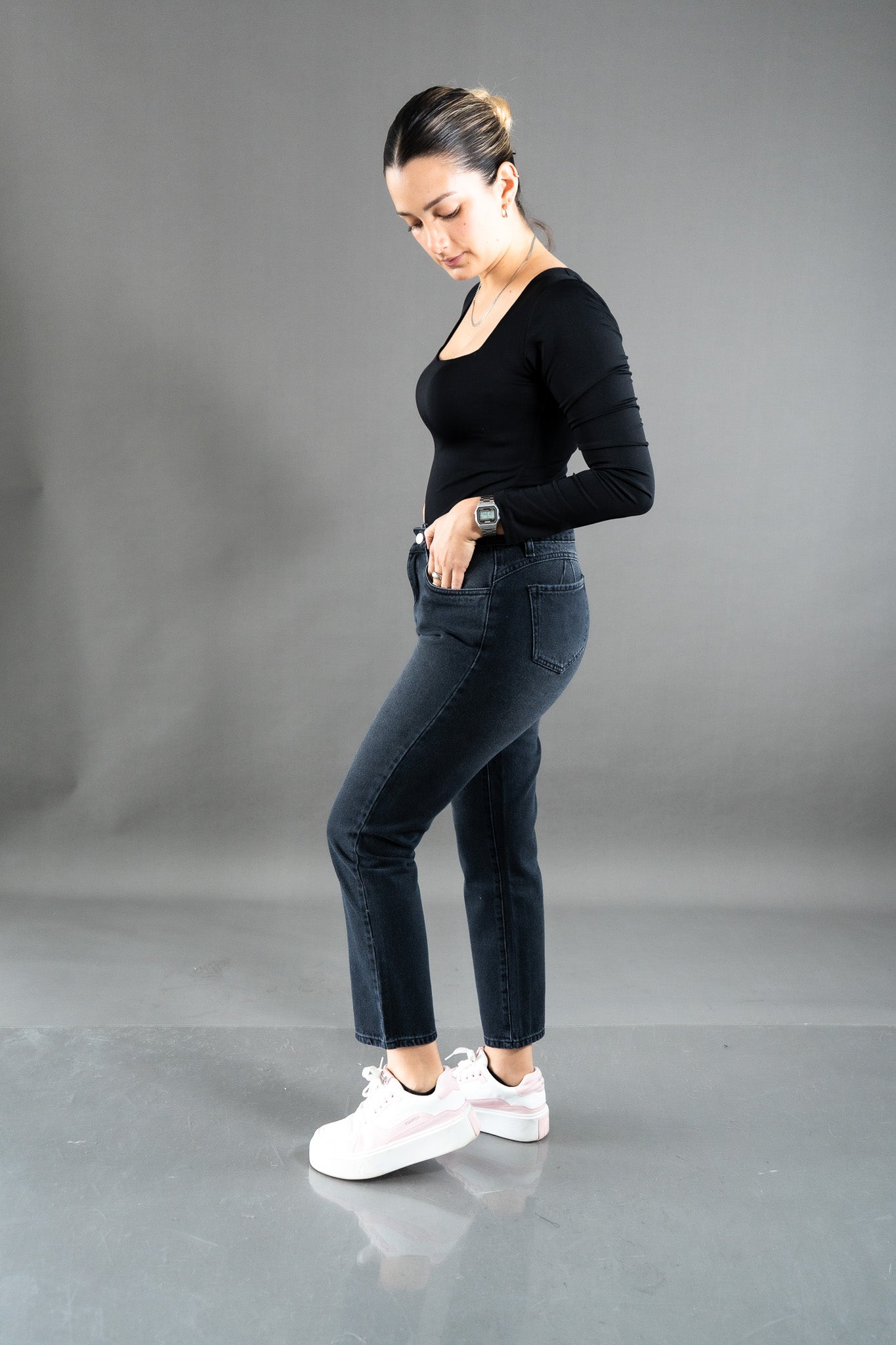 Mom Plomo
